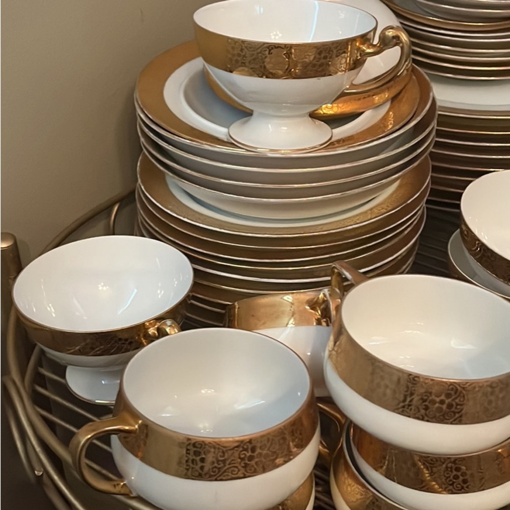 18 carats gold rim china set of 56 pcs